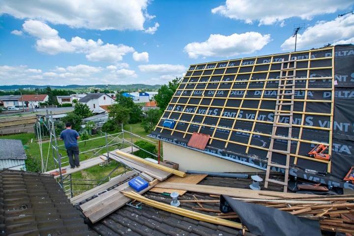 Nous posons des matériaux de couverture en tout genre.